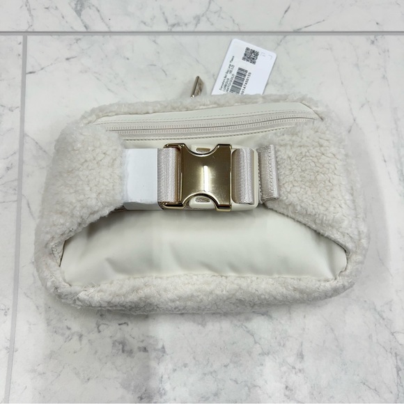 (JZ-13) Lululemon Everywhere Belt Bag Large 2L *Fleece - Picture 6 of 6